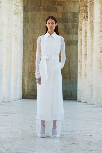 Look 1